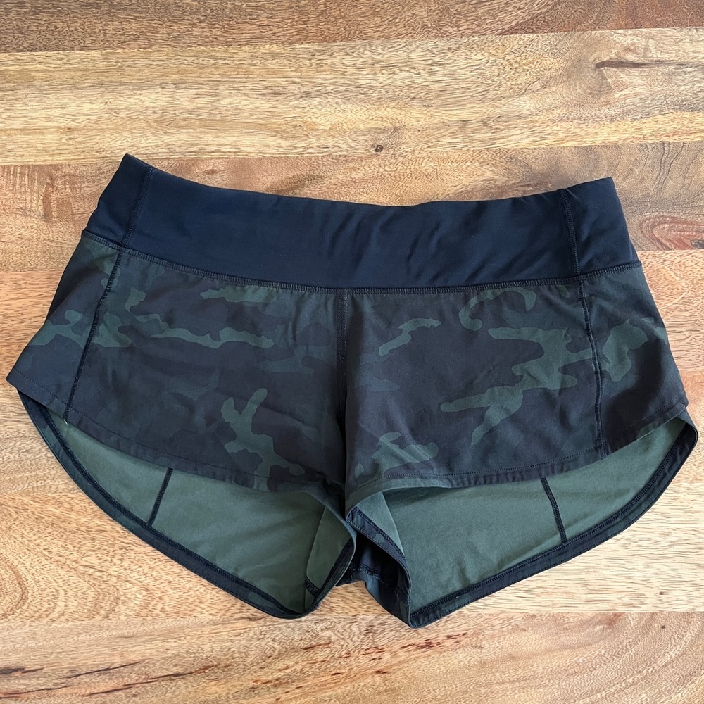 Lululemon Low-Rise Speed Up Shorts- Camo
